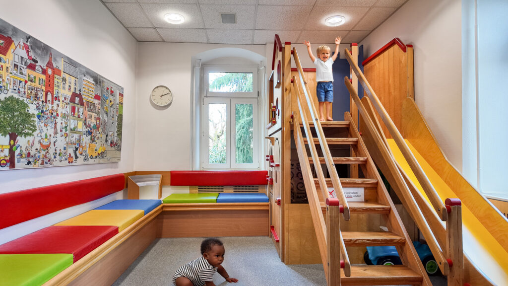Kinderarztpraxis-Tauberbischofsheim-Spieleraum-1